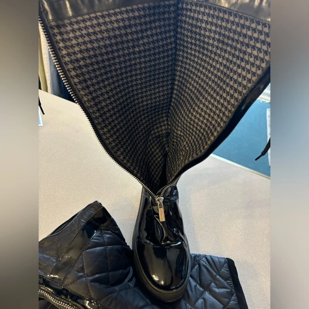 Aquatalia Black Quilted Patent Puffer Boots - Picture 4 of 10